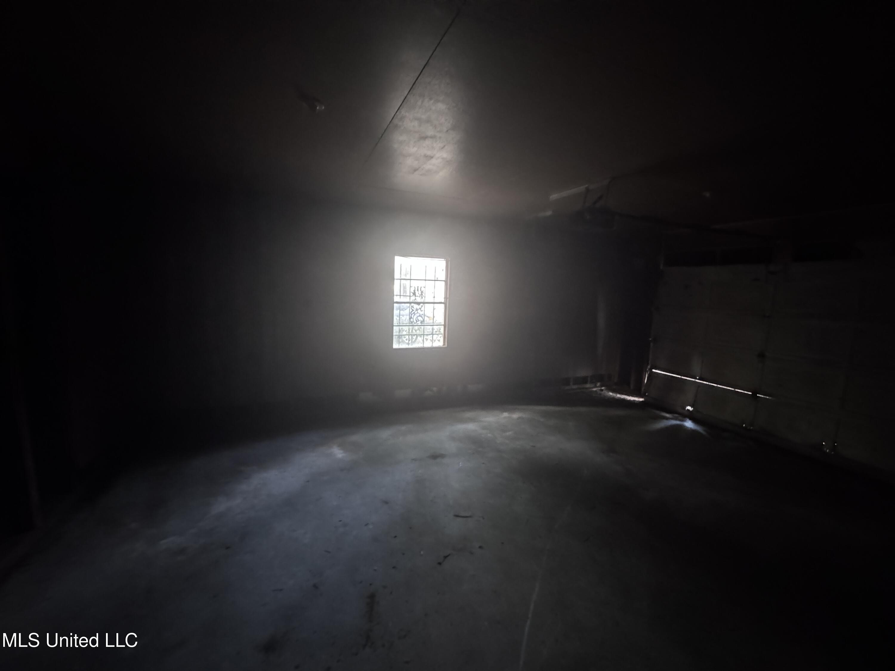 3815 Douglas Avenue Jackson, MS 39213 - Photo 8 of 15 IMG_2574