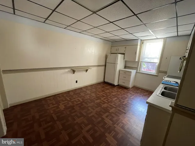 a view of a storage & utility room with washer and dryer
