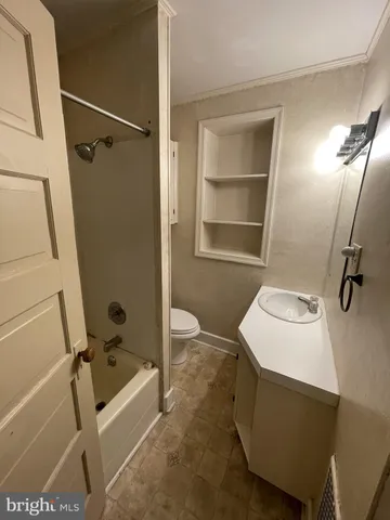 a bathroom with a tub