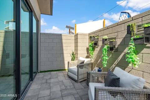$759,000 | 377 East Windsor Avenue, Unit 20, Phoenix, AZ 85004