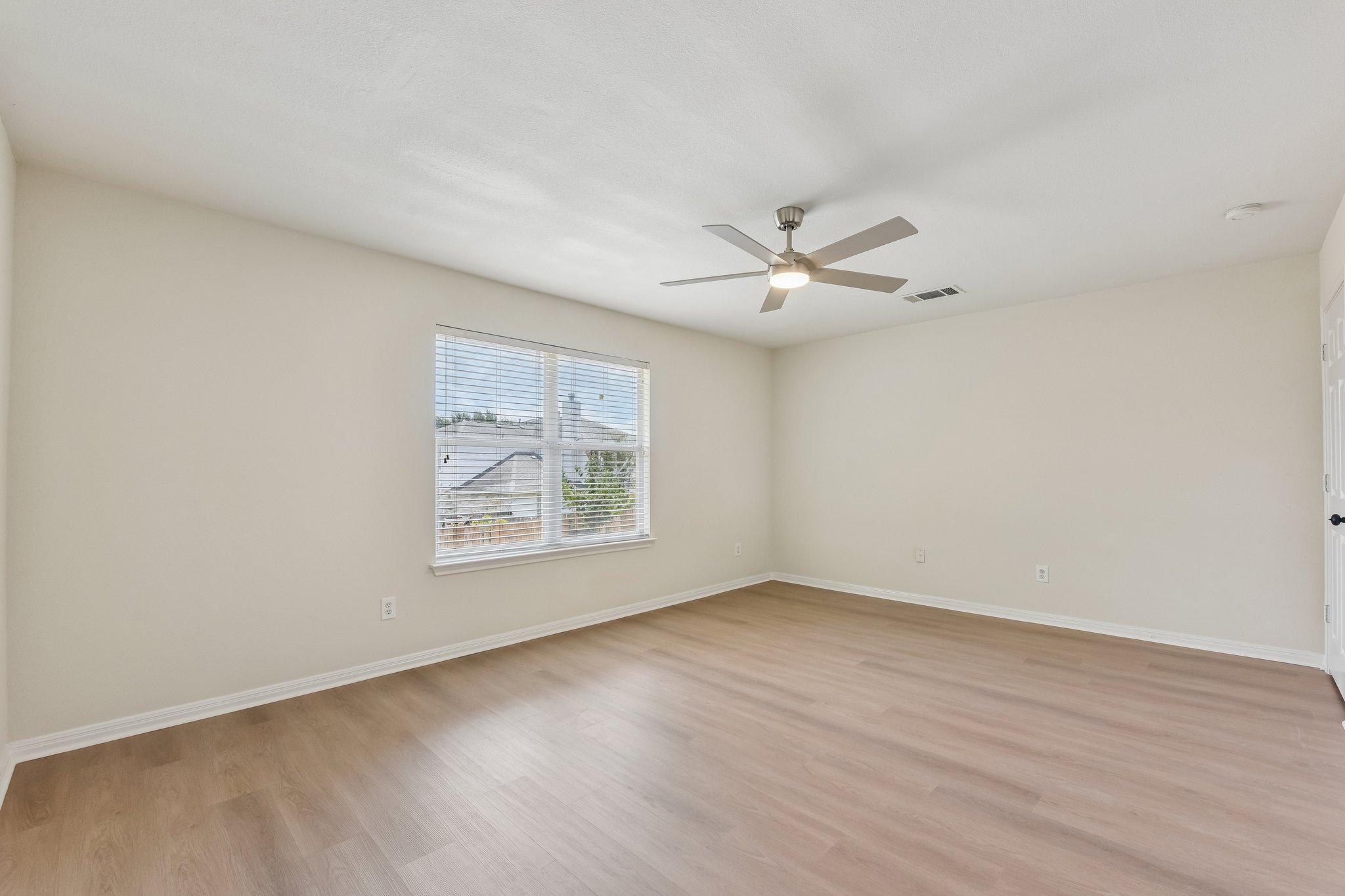 11809 Dunfries Lane Austin, TX 78754 - Photo 27 of 34