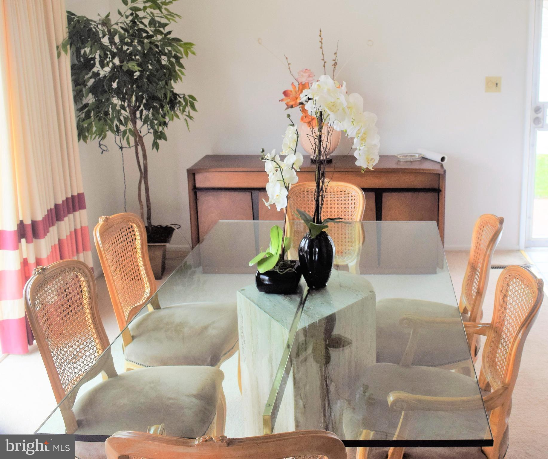 4736 Old Court Road Baltimore, MD 21244 - Photo 9 of 24 Dining area