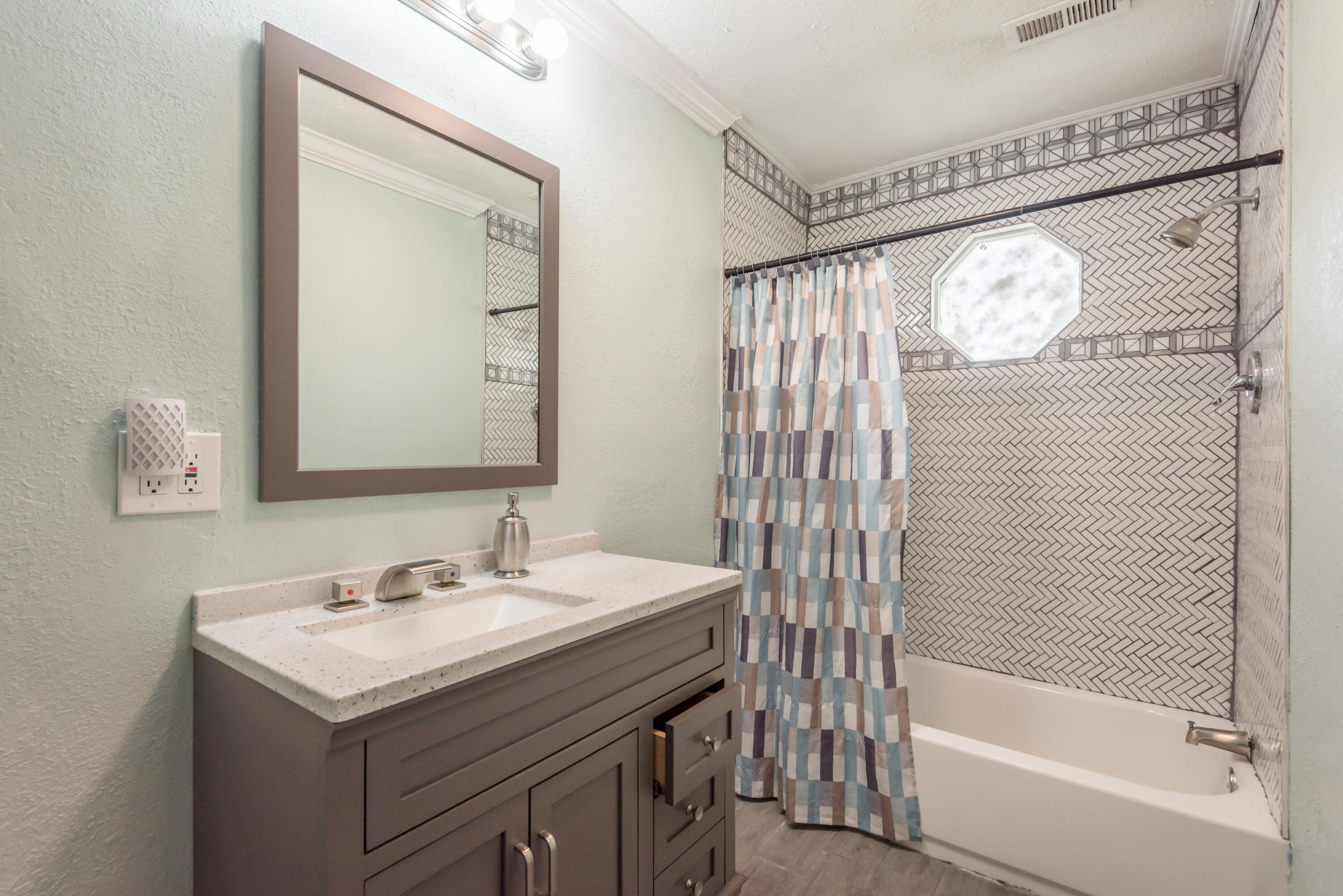 2043 Cecil Johnson Road Knoxville, TN 37921 - Photo 16 of 23 2043CecilJohnsonRd-3