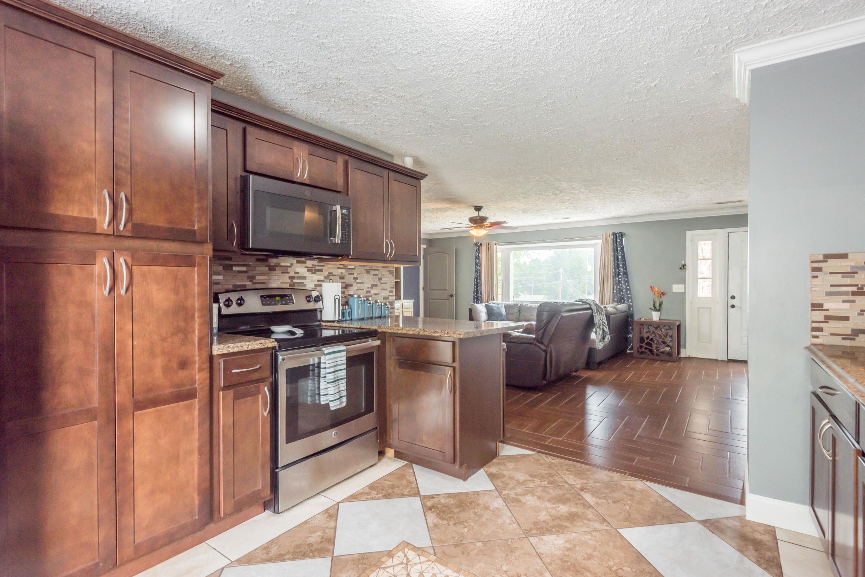 2043 Cecil Johnson Road Knoxville, TN 37921 - Photo 9 of 23 2043CecilJohnsonRd-13