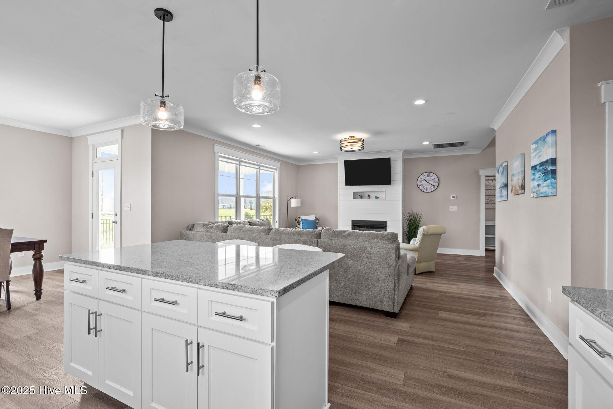 1710 Olde Farm Road Morehead City, NC 28557 - Photo 33 of 51 Kitchen Living Room