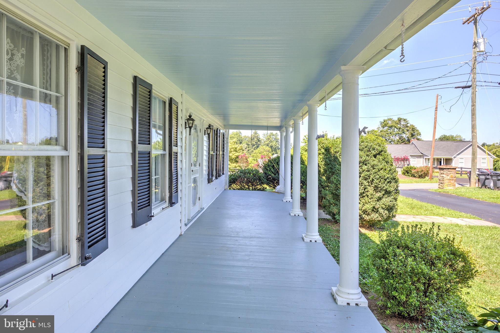 17796 Harmony Church Road Hamilton, VA 20158 - Photo 14 of 77 Front Porch