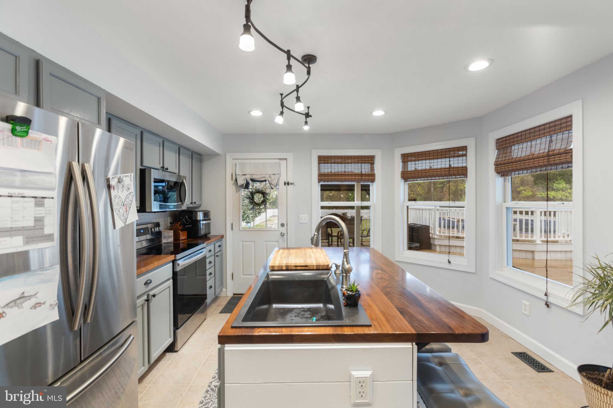 26179 Manor Way Georgetown, DE 19947 - Photo 12 of 87 Kitchen Angle 1