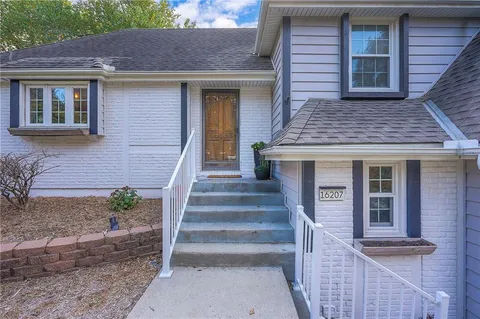 $430,000 | 16207 West 136th Street, Olathe, KS 66062