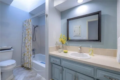 $430,000 | 16207 West 136th Street, Olathe, KS 66062