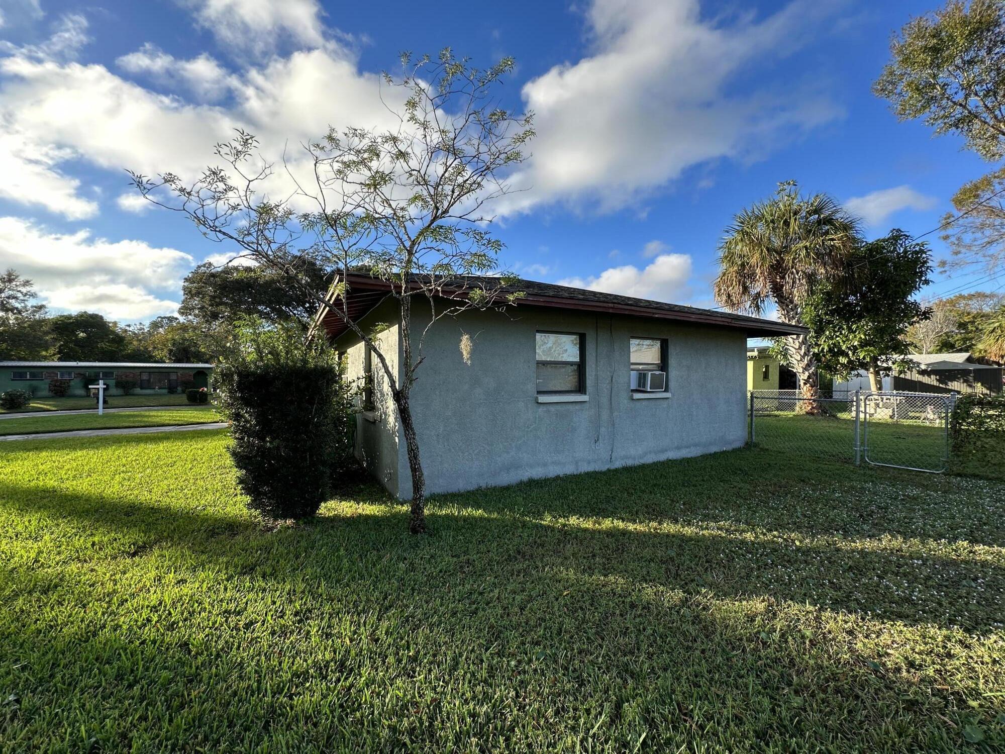 118 Explorer Street Cocoa, FL 32922 - Photo 2 of 19 IMG_9135