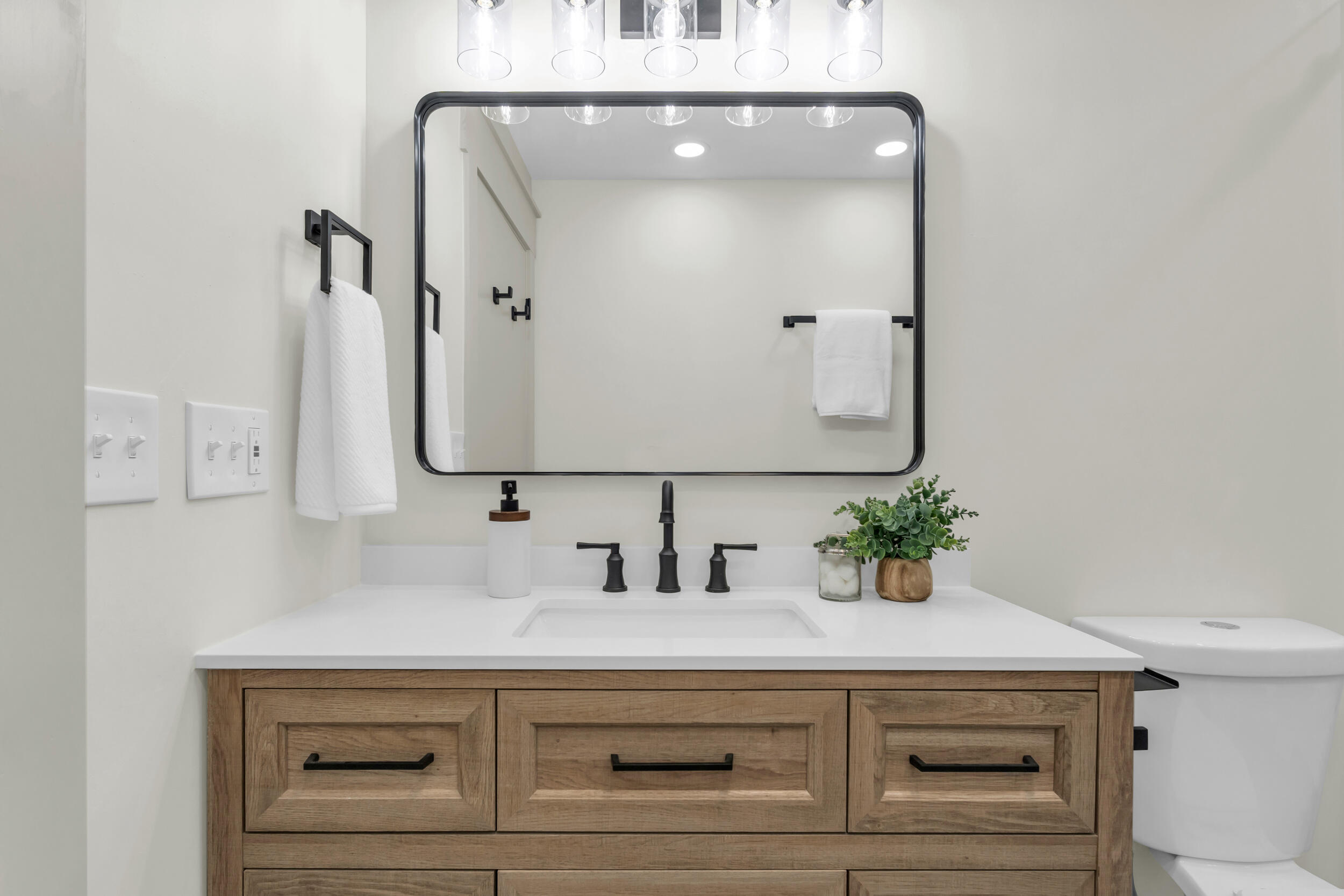 218 Coleman Road Soddy Daisy, TN 37379 - Photo 16 of 37 17_218 coleman rd-17