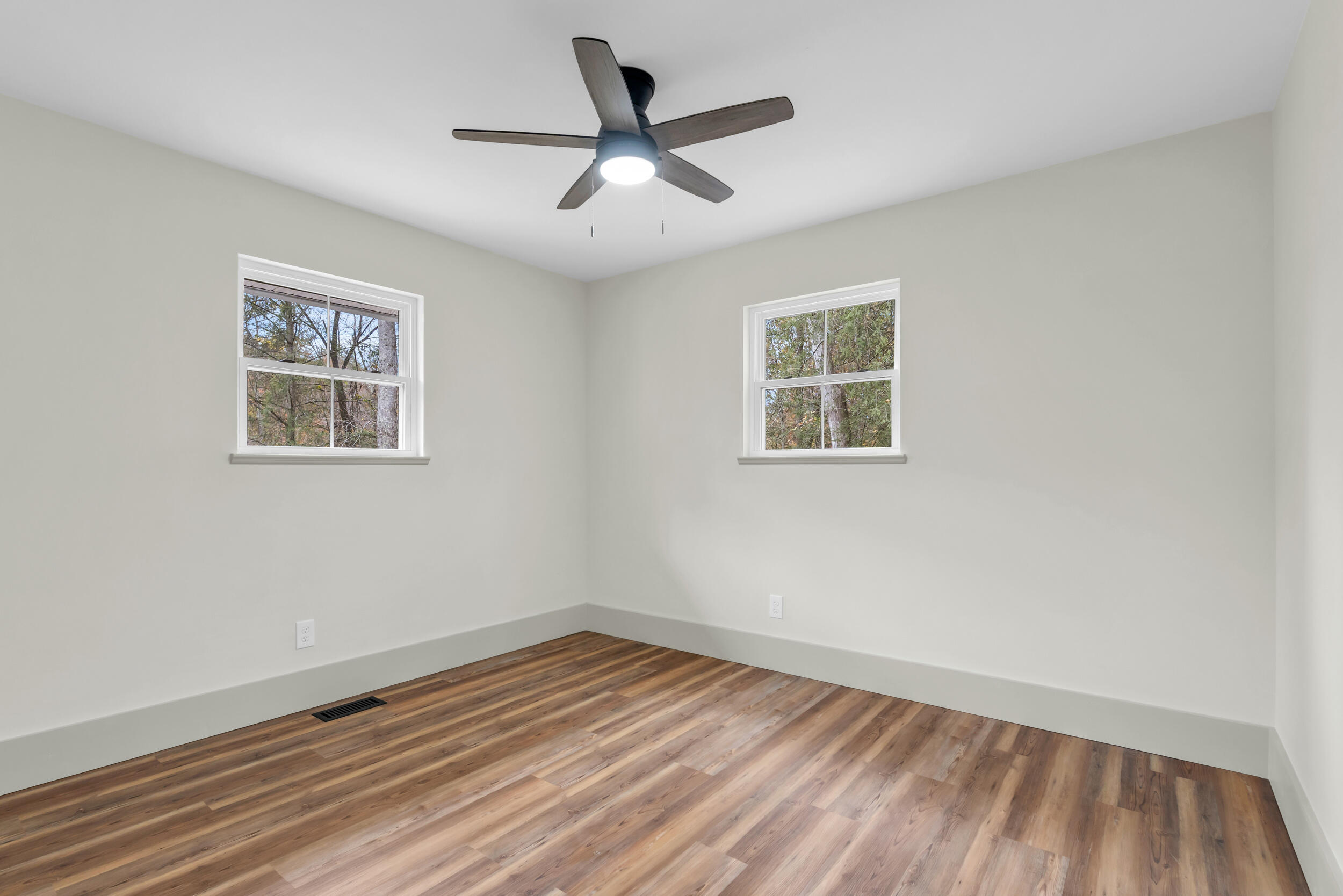 218 Coleman Road Soddy Daisy, TN 37379 - Photo 21 of 37 22_218 coleman rd-22