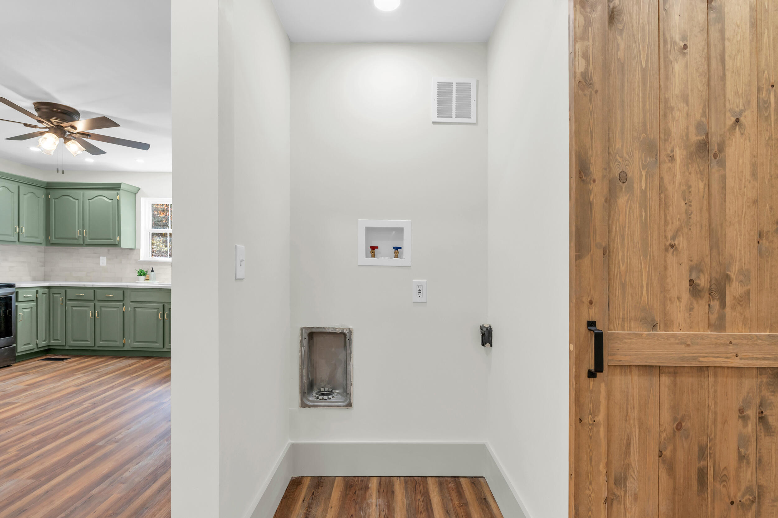 218 Coleman Road Soddy Daisy, TN 37379 - Photo 10 of 37 11_218 coleman rd-11