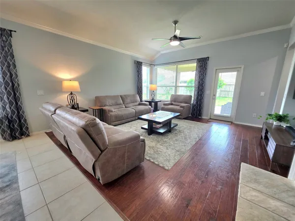 $2,800 | 7142 Breton Bay Pass, Missouri City, TX 77459