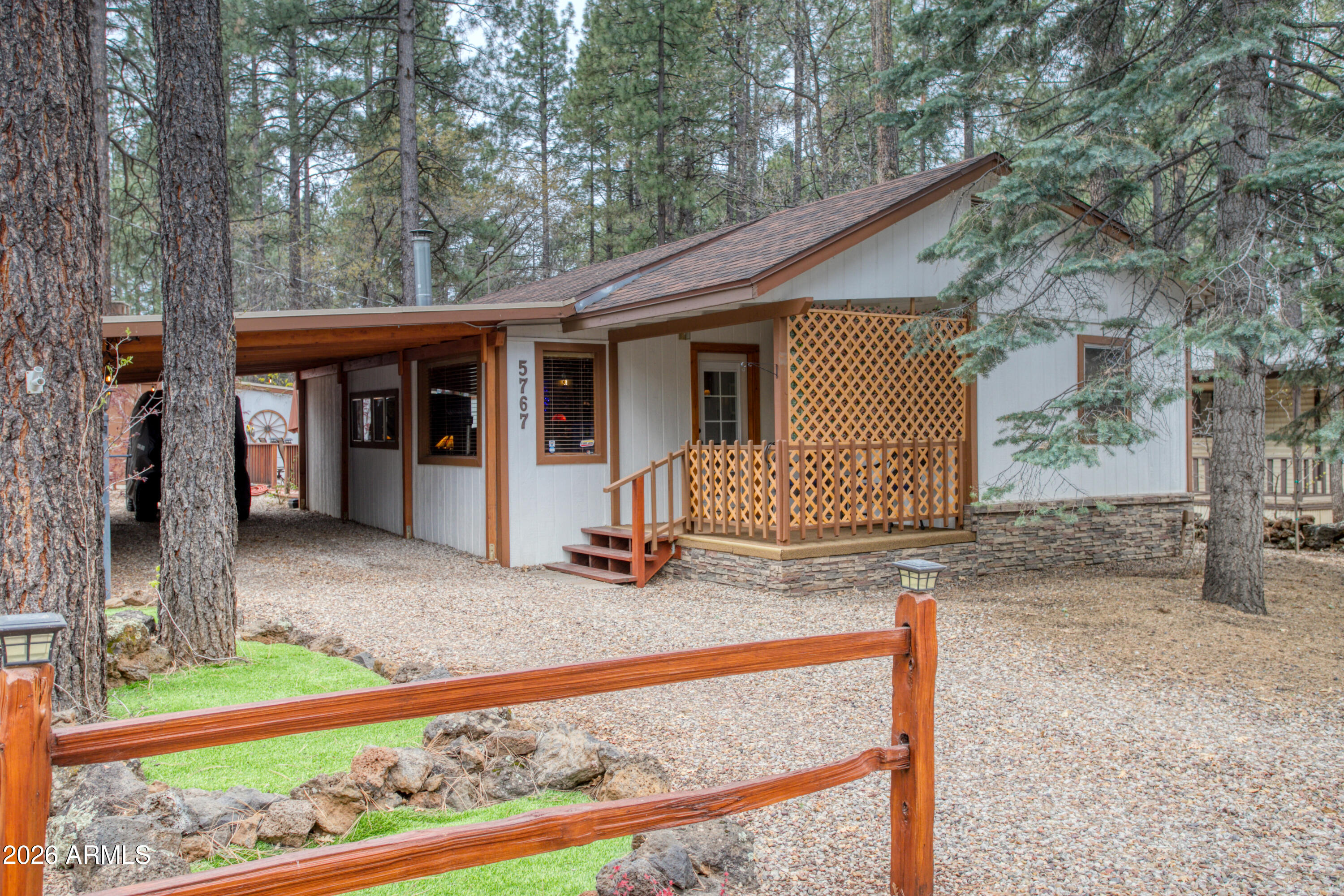 5767 Apache Trail Pinetop, AZ 85935 - Photo 2 of 37 Gallery Image 2