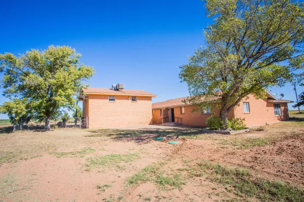 $240,000 | 910 Fm1842, Olton, TX 79064