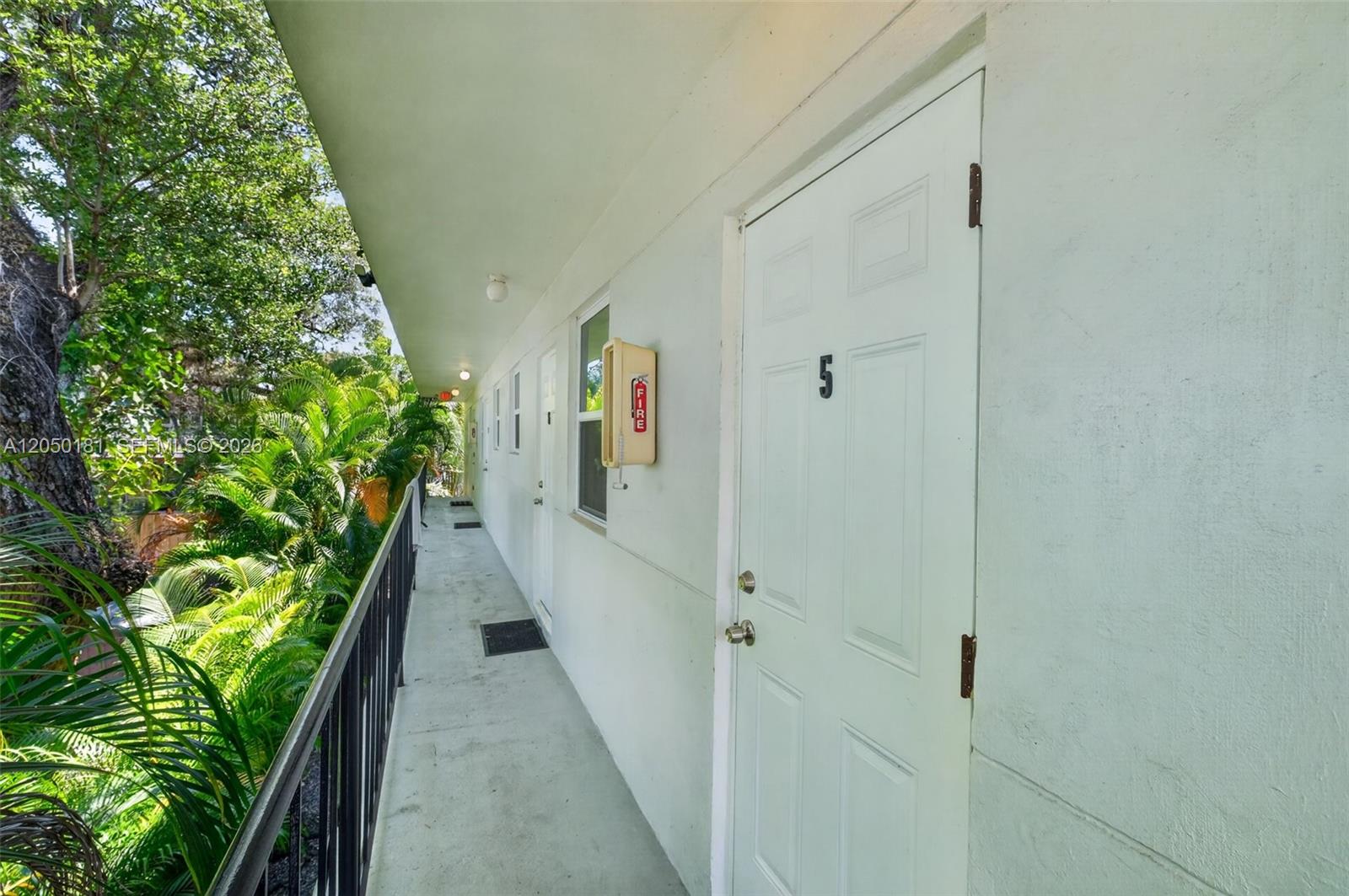 3676 Oak Avenue, Unit 6 Miami, FL 33133 - Photo 19 of 20