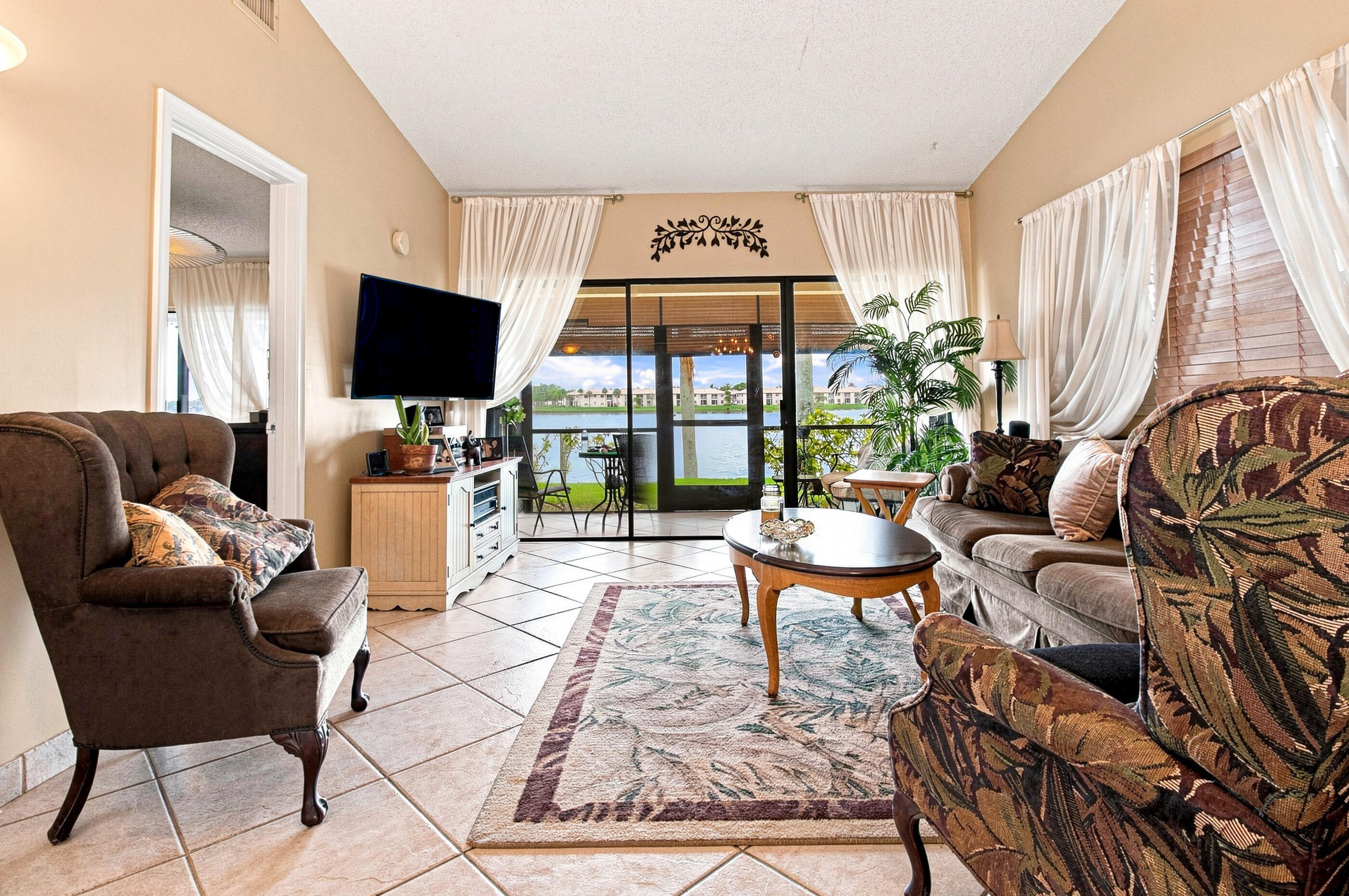 611 Banks Road Margate, FL 33063 - Photo 6 of 22 611_BANKS_RDIMG_6142