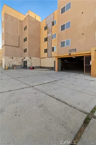 a view of a large white building