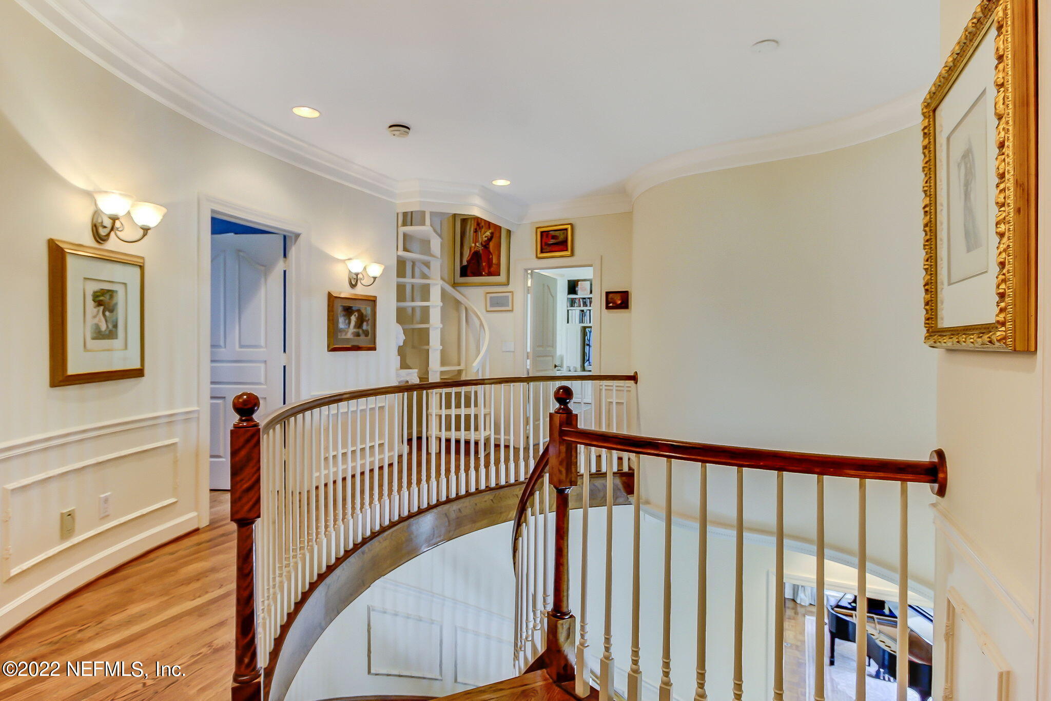 3520 Point Pleasant Road Jacksonville, FL 32217 - Photo 22 of 37 Second Story Hallway