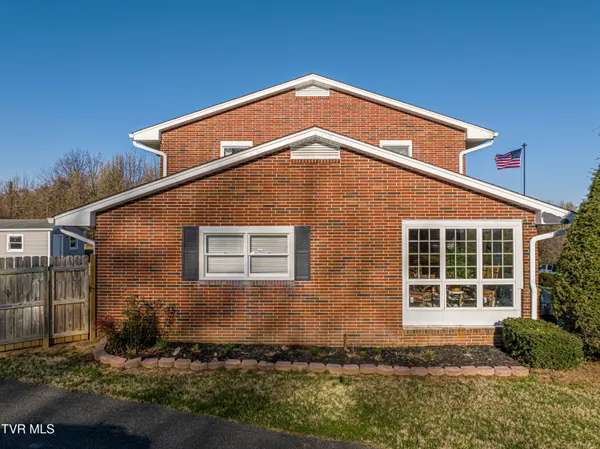 $470,000 | 442 South Monte Vista Drive, Glade Spring, VA 24340