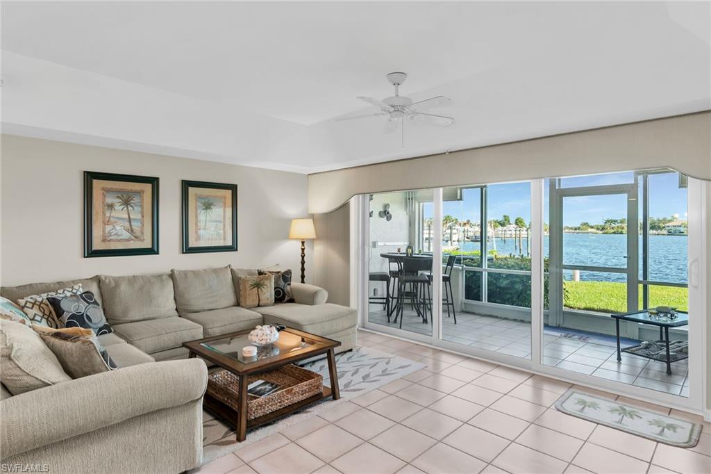 269 Sunrise Cay, Unit 4 Naples, FL 34114 - Photo 15 of 50