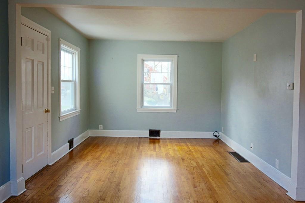 7 Freeman Road Salem, MA 01970 - Photo 3 of 29 Gallery Image 3