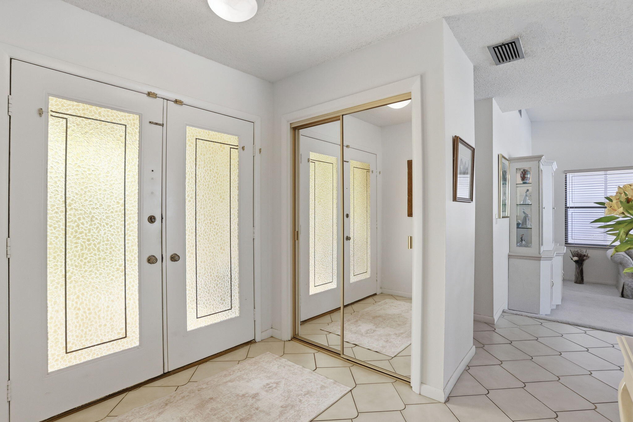 4281 Sugar Pine Drive Boca Raton, FL 33487 - Photo 3 of 35 Foyer