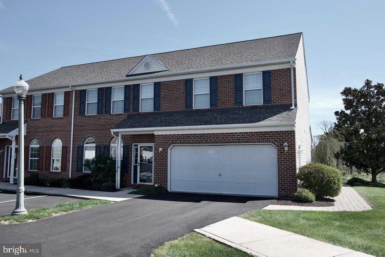 10 Creighton Circle Reading, PA 19607 - Photo 2 of 24 Gallery Image 2