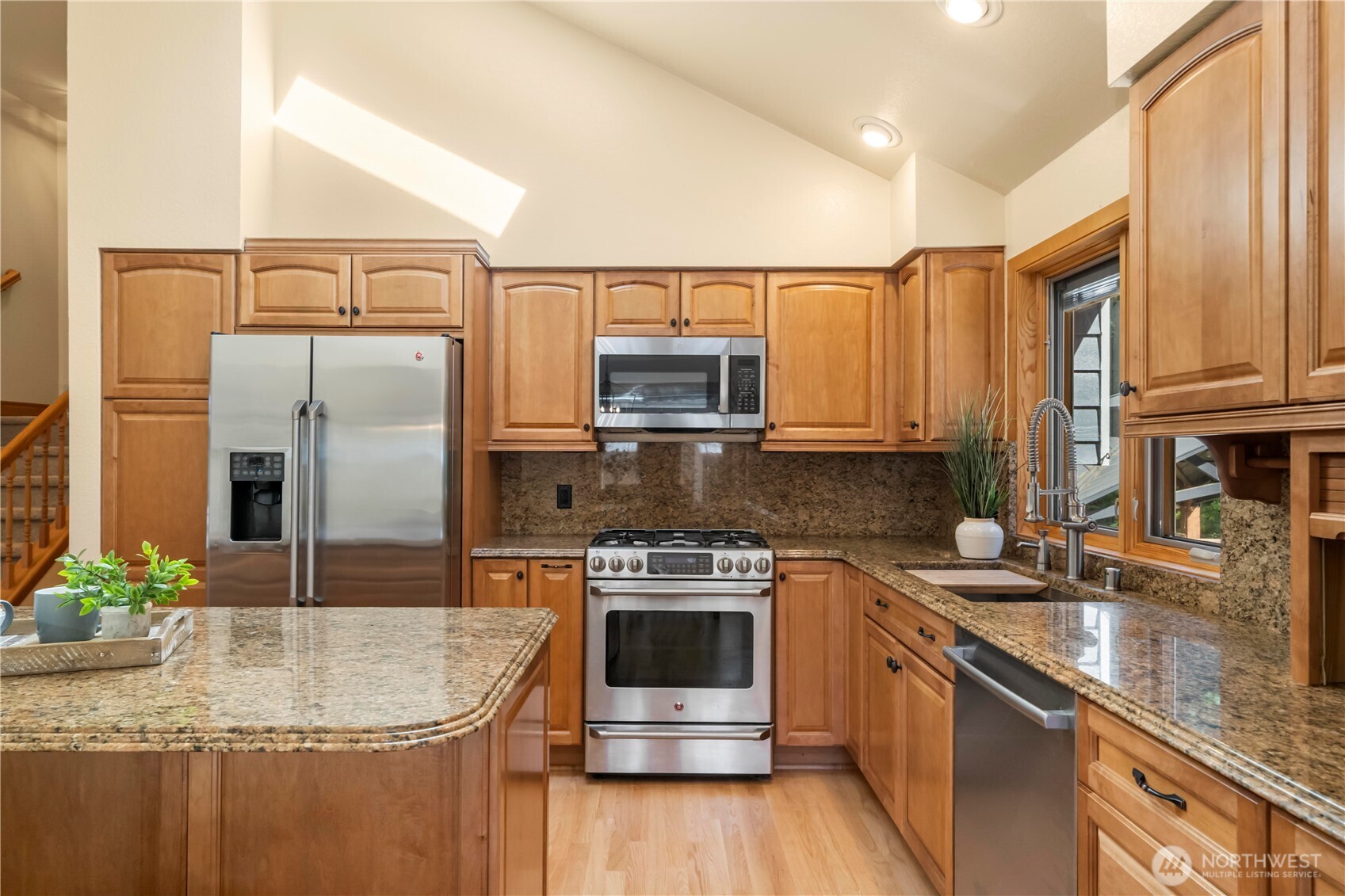 22329 Southeast 244th Place Maple Valley, WA 98038 - Photo 8 of 36