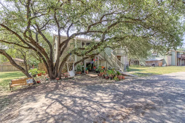 $900 | 400 Hedgewood Drive, Unit D, Georgetown, TX 78628