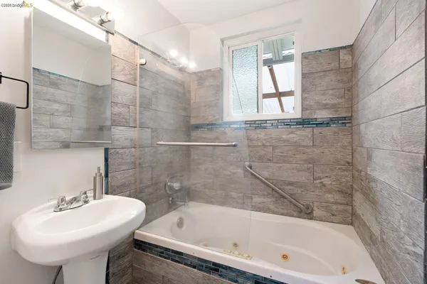 $475,000 | 5416 North Avenue, Carmichael, CA 95608