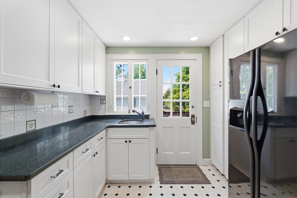 349 Lincoln Road Walpole, MA 02081 - Photo 4 of 23