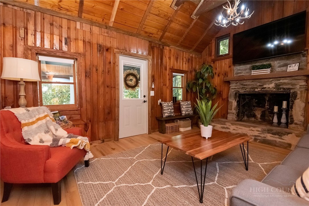 284 Grady Winkler Road Boone, NC 28607 - Photo 10 of 39