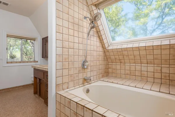 $1,695,000 | 4104 St Helena Highway, Calistoga, CA 94515