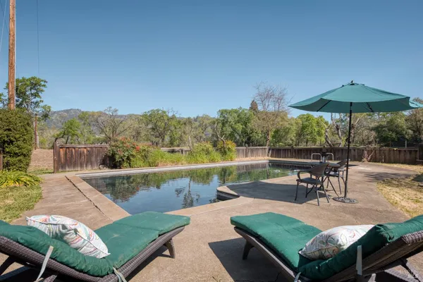 $1,695,000 | 4104 St Helena Highway, Calistoga, CA 94515
