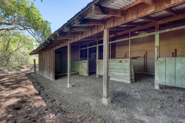 $1,695,000 | 4104 St Helena Highway, Calistoga, CA 94515