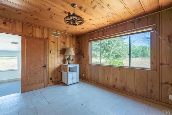 $1,695,000 | 4104 St Helena Highway, Calistoga, CA 94515
