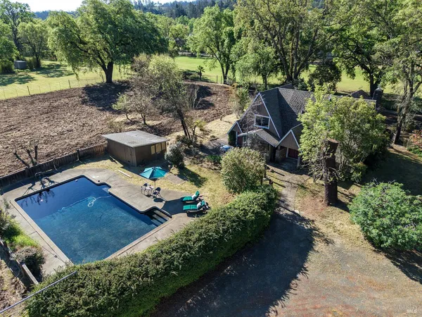 $1,695,000 | 4104 St Helena Highway, Calistoga, CA 94515
