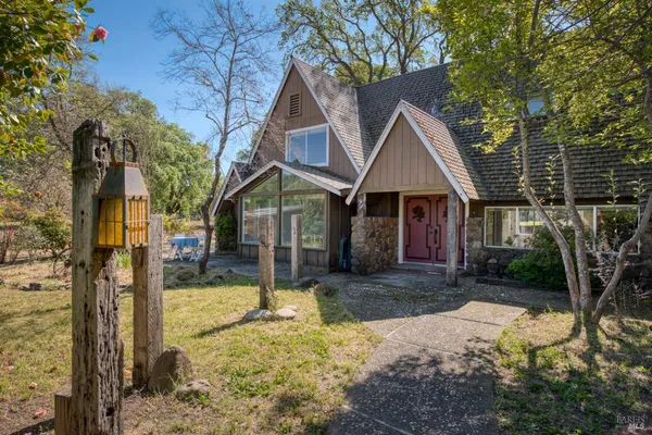 $1,695,000 | 4104 St Helena Highway, Calistoga, CA 94515