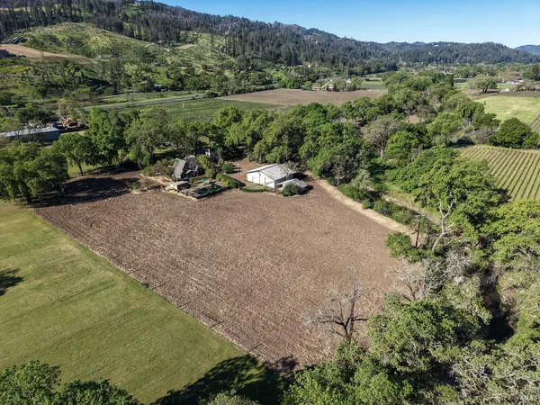 $1,695,000 | 4104 St Helena Highway, Calistoga, CA 94515
