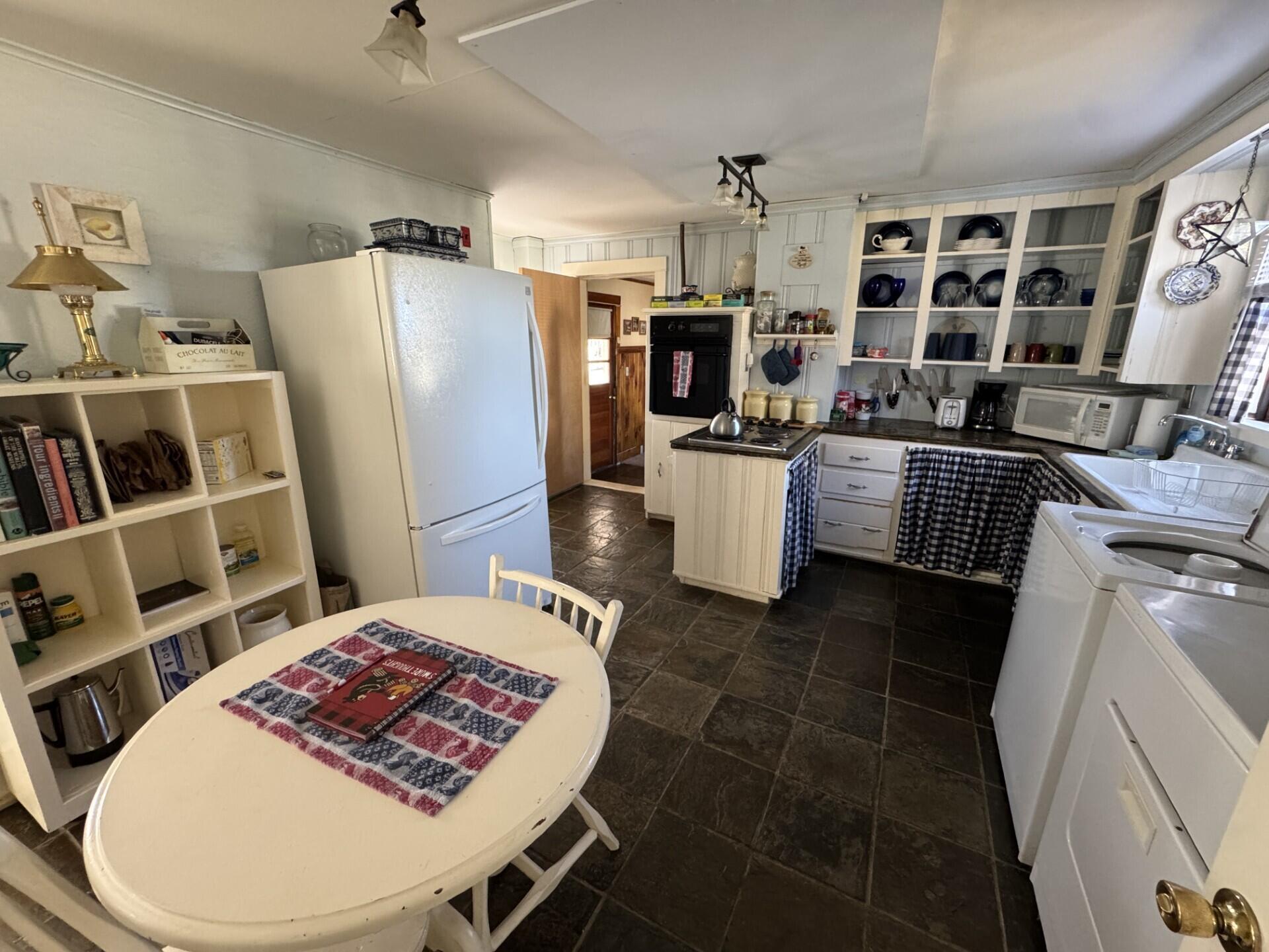 75 Elm Street Millinocket, ME 04462 - Photo 13 of 37 Dine in kitchen