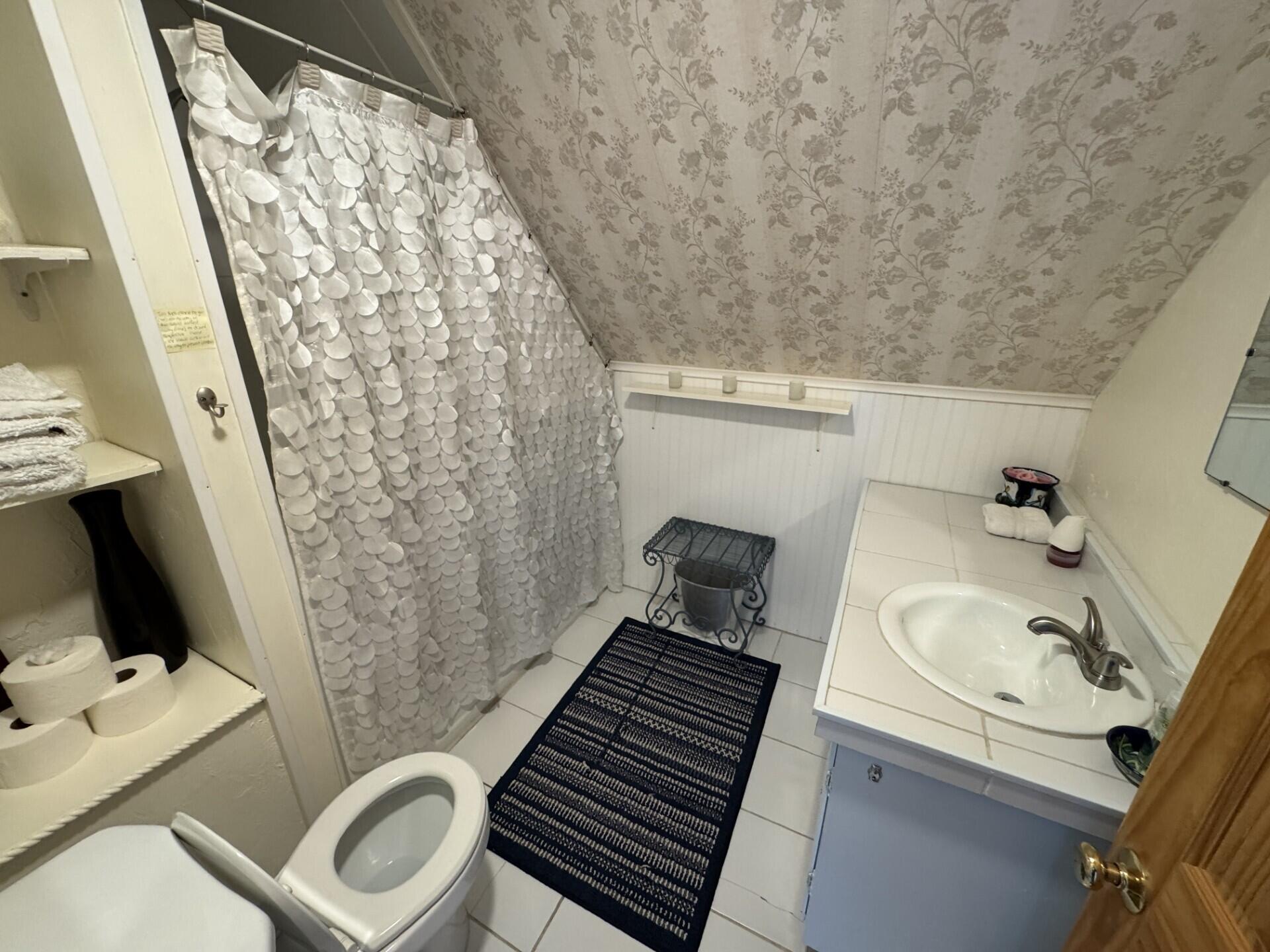 75 Elm Street Millinocket, ME 04462 - Photo 28 of 37 Full bathroom