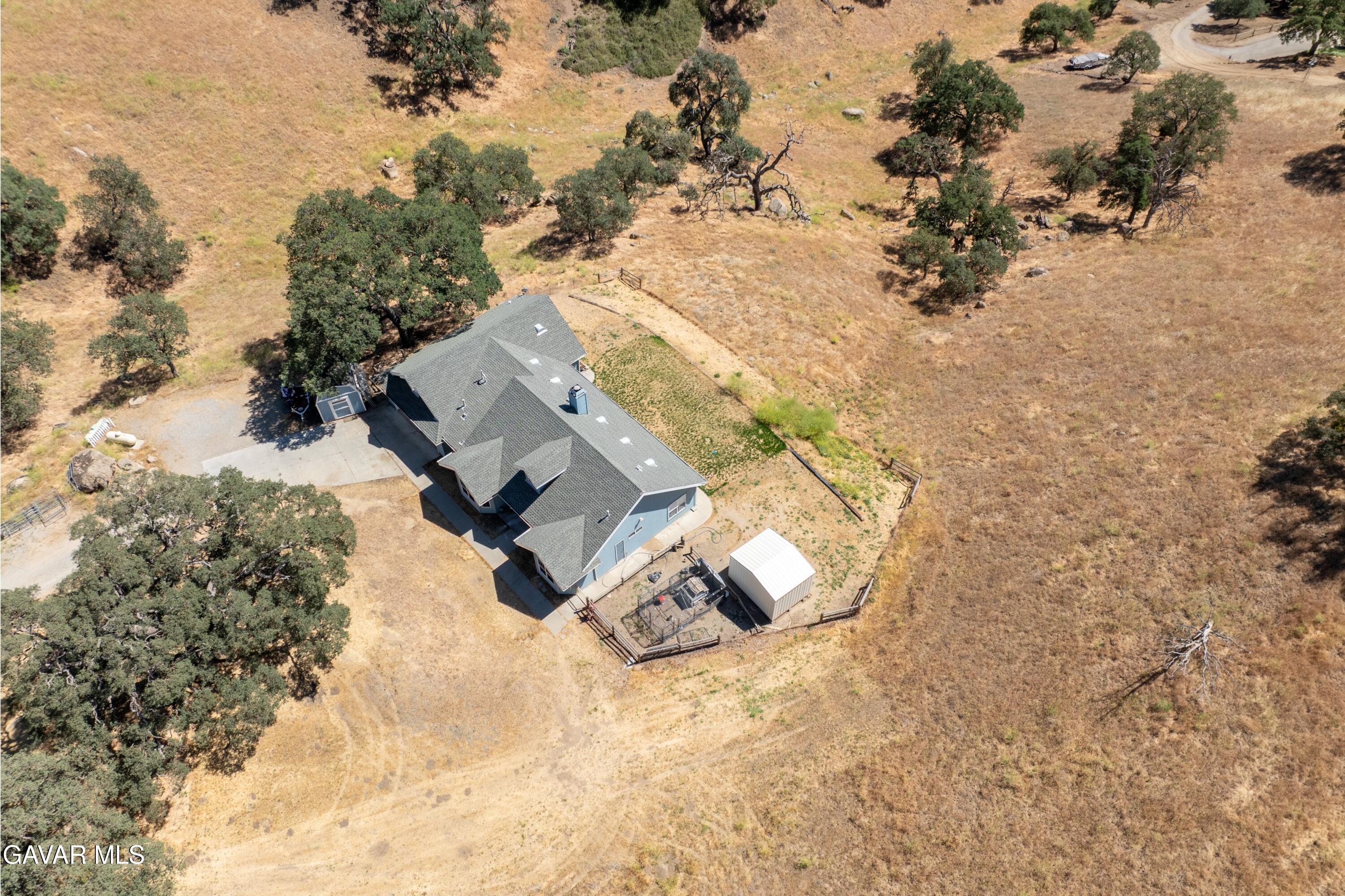18515 Jacks Hill Road Tehachapi, CA 93561 - Photo 21 of 27 21-DJI_0080-HDR