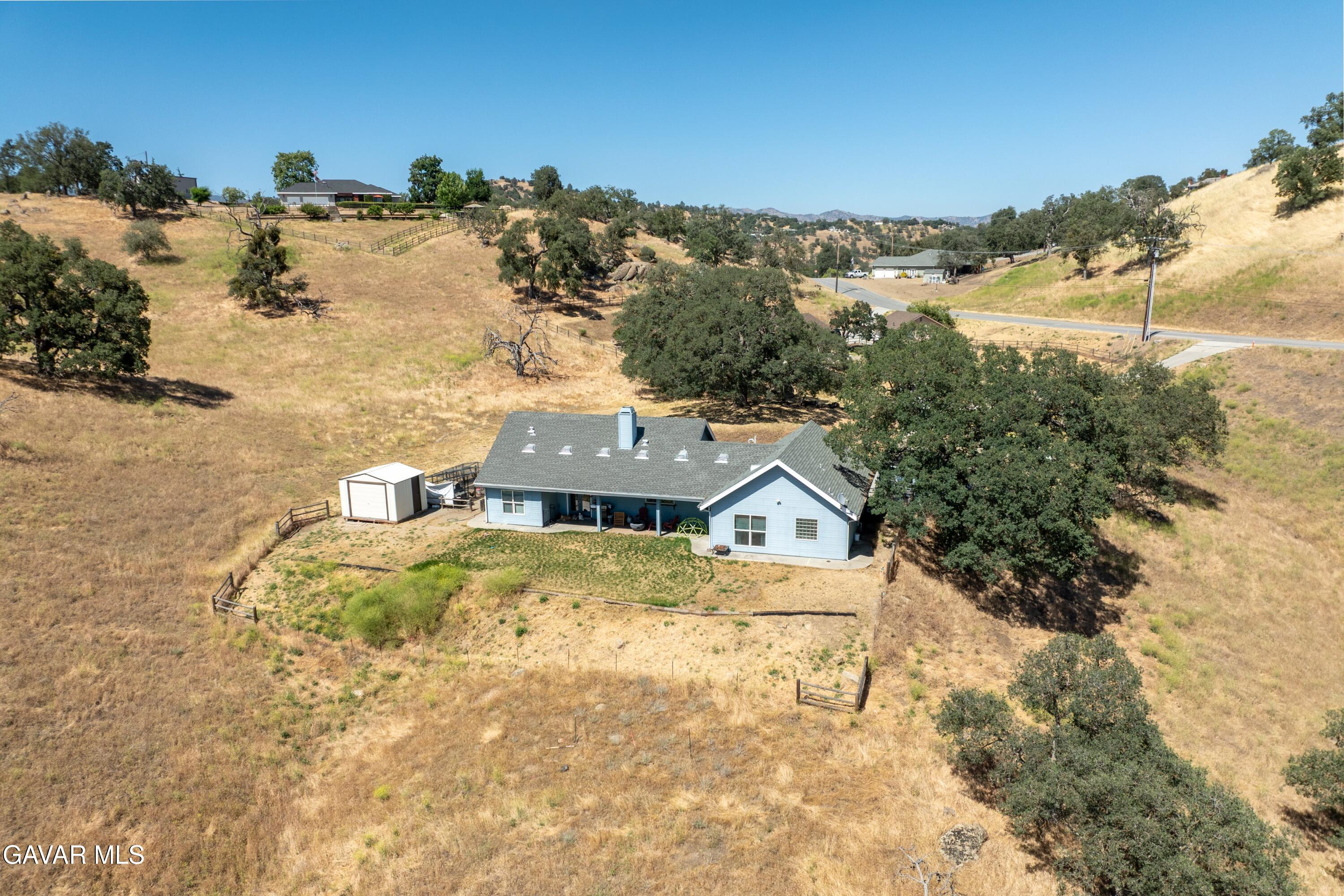 18515 Jacks Hill Road Tehachapi, CA 93561 - Photo 22 of 27 22-DJI_0083-HDR