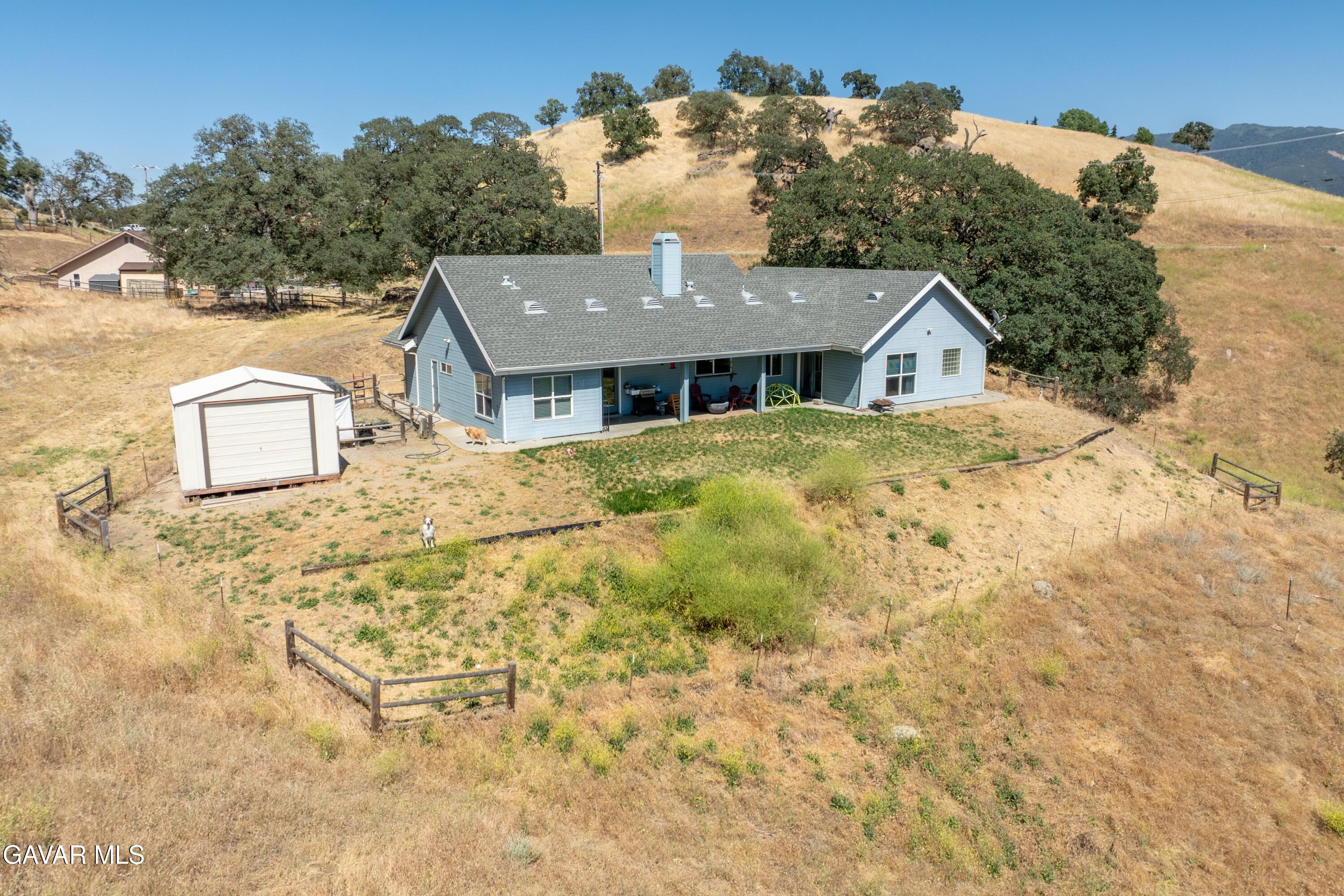 18515 Jacks Hill Road Tehachapi, CA 93561 - Photo 24 of 27 24-DJI_0089-HDR