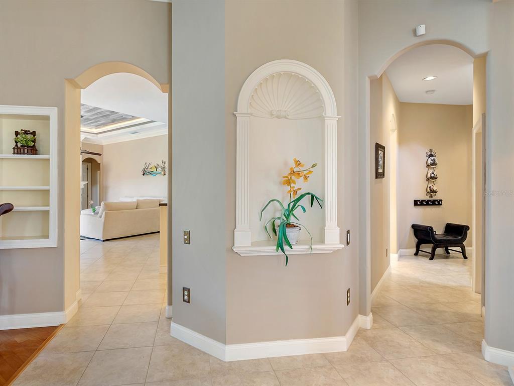 10528 Cheval Place Lakewood Ranch, FL 34202 - Photo 18 of 71