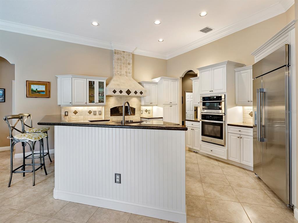 10528 Cheval Place Lakewood Ranch, FL 34202 - Photo 19 of 71