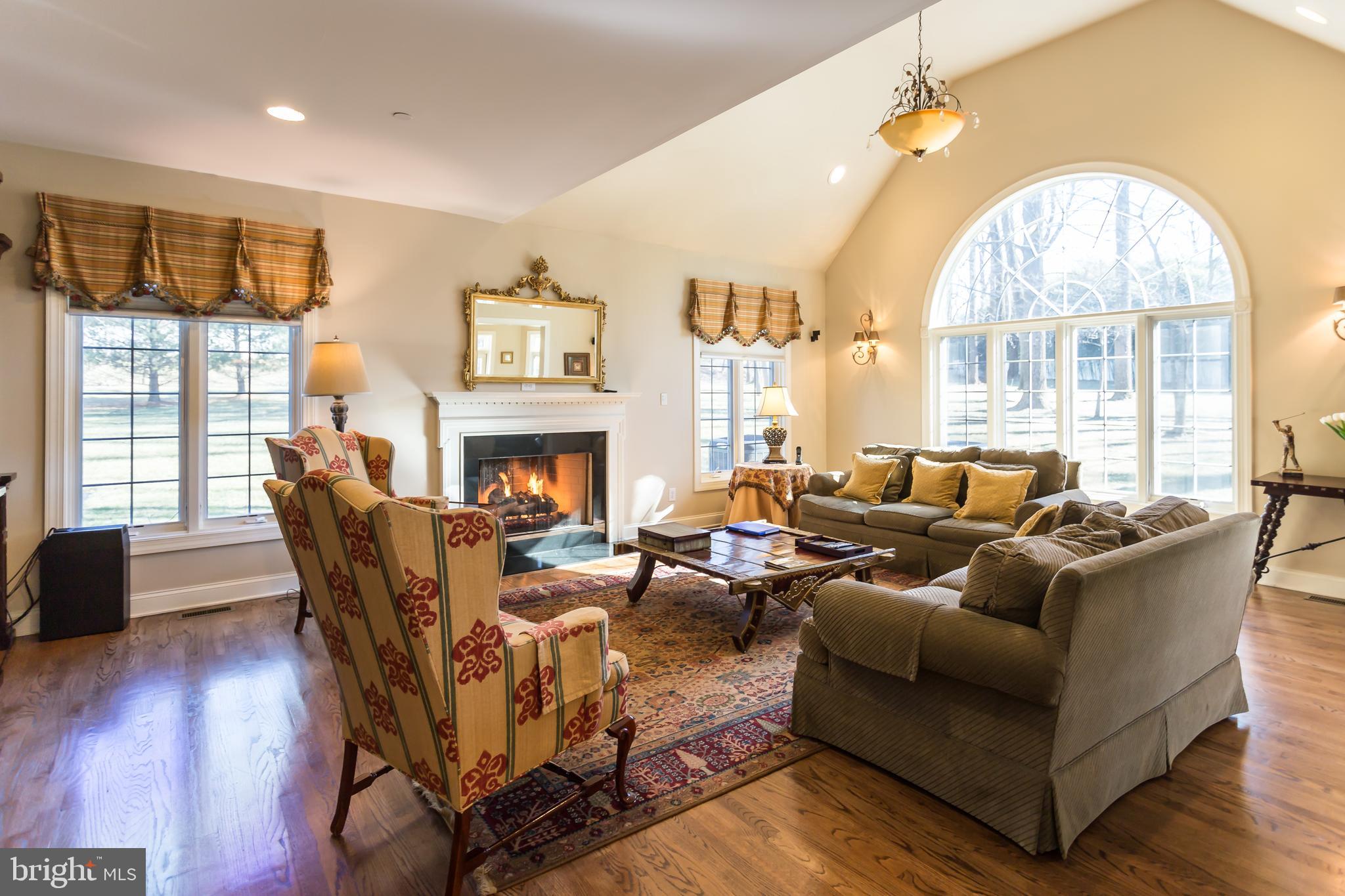 122 Springtree Road Newtown Square, PA 19073 - Photo 6 of 17 Family Room