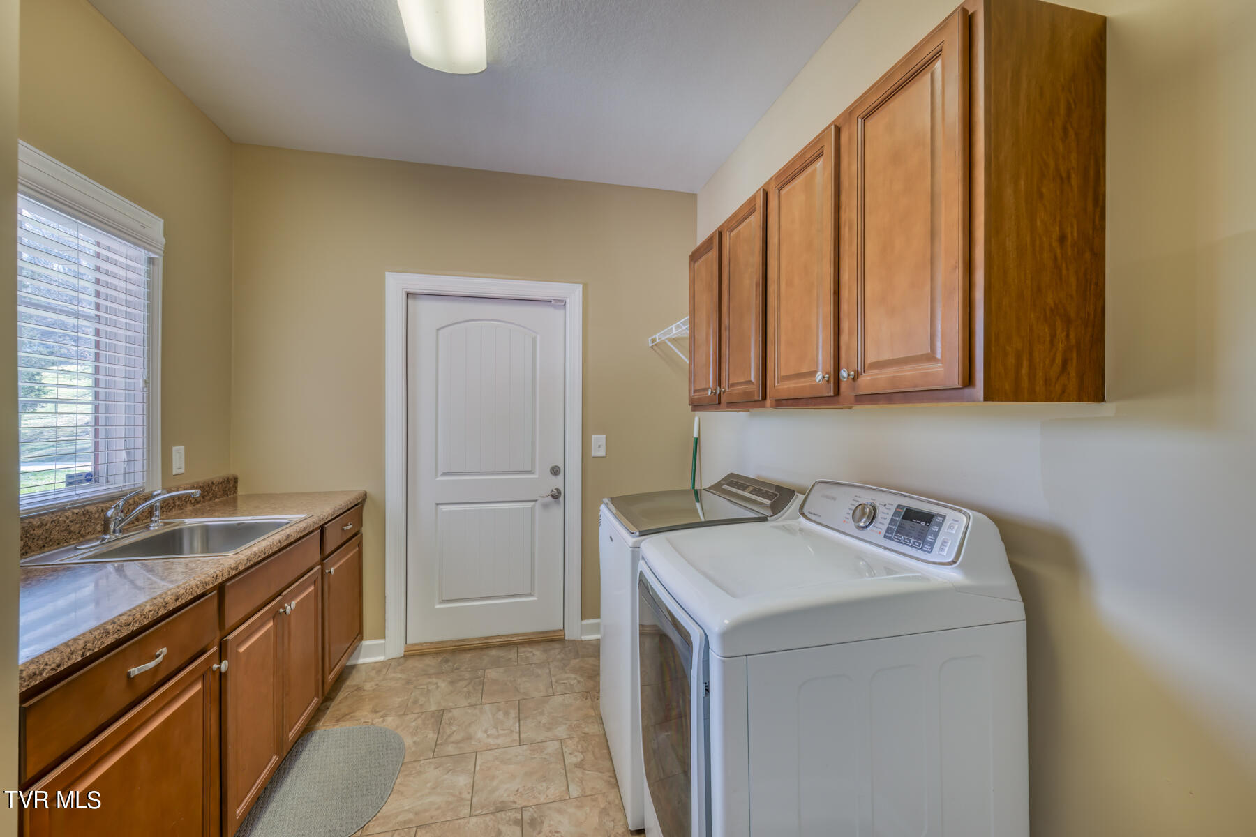157 Ruby R Court Jonesborough, TN 37659 - Photo 13 of 109 157 Ruby R Ct 13